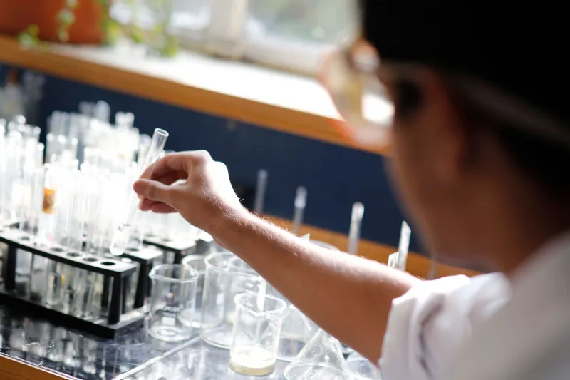 Broken Protocols: Why Undergraduate Students Cannot Reproduce the Experiments That Built Modern Science