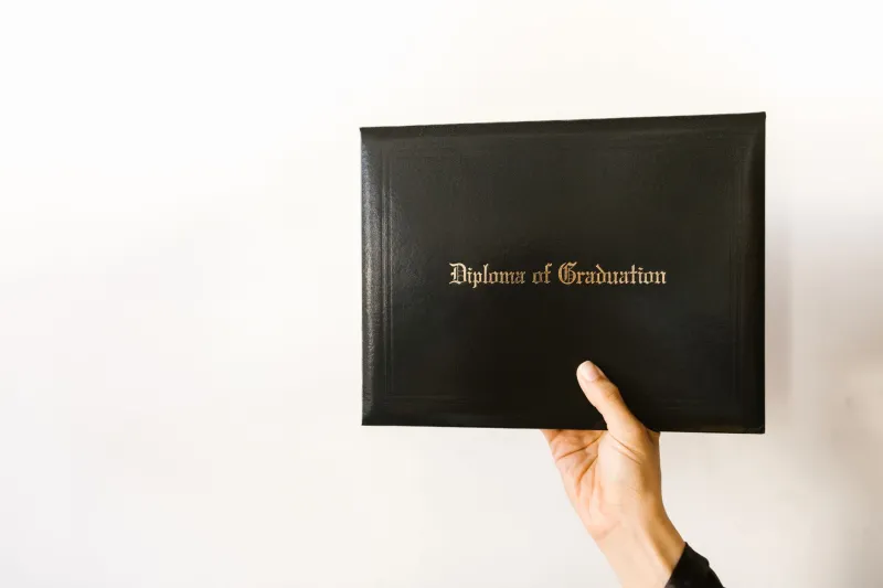 Skills Without Diplomas: Why American Higher Education Keeps Failing the Competency Revolution